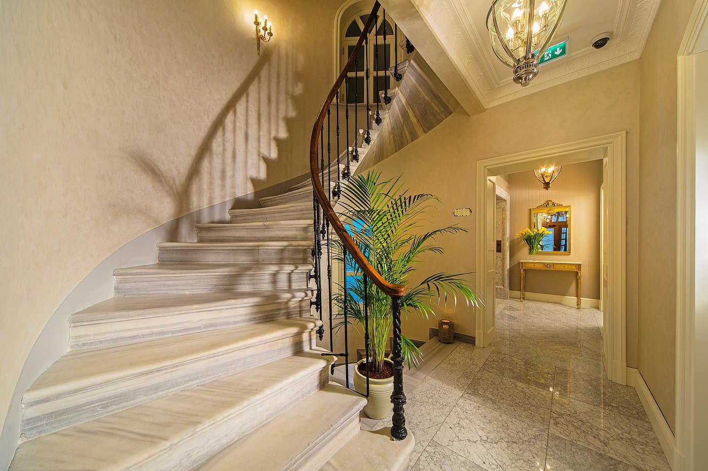 Meroddi Galata Mansion