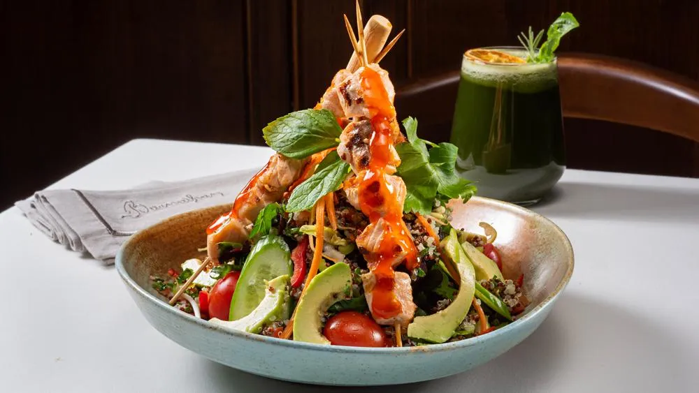 Kinoa Somon Salatası