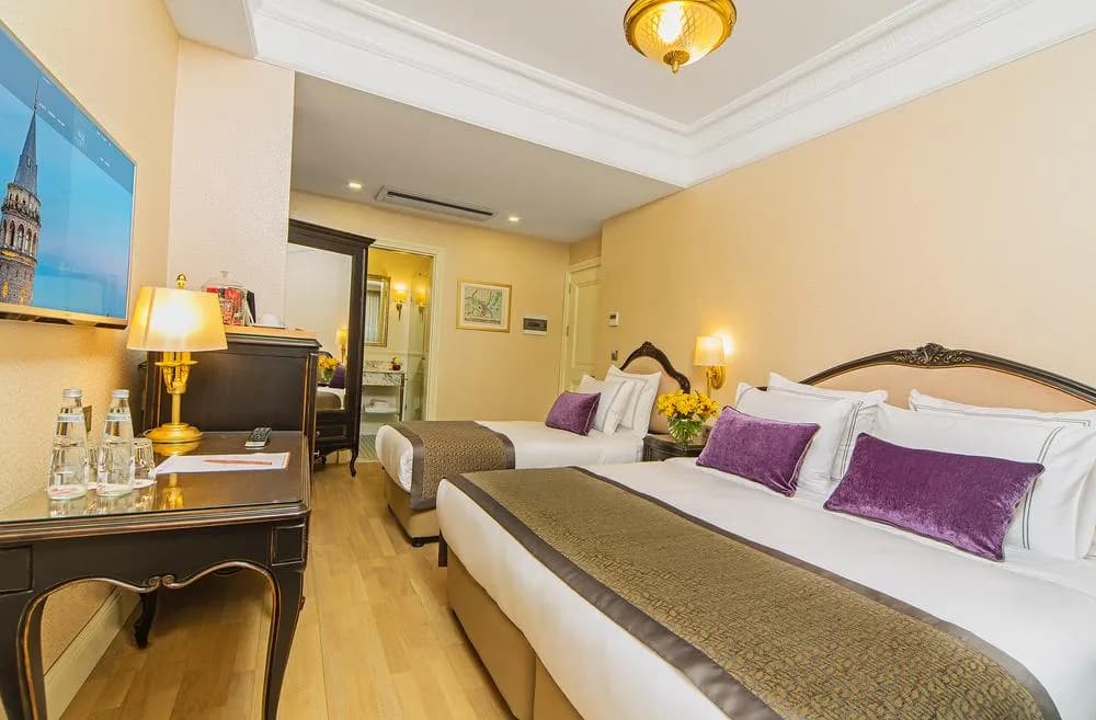 Deluxe Üç Kişilik Oda