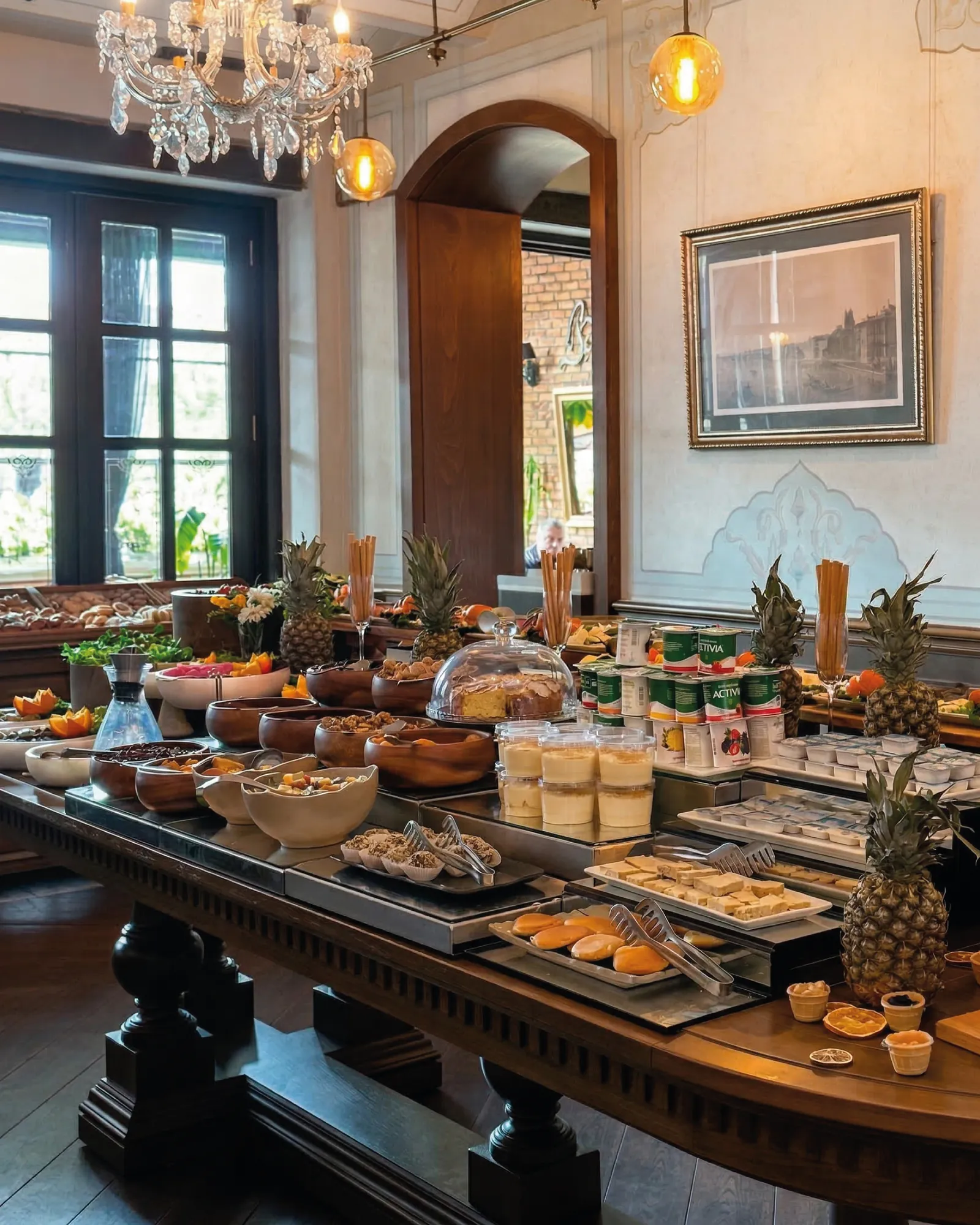 Frühstücksbuffet im Barnathan Garden | Frühstücksgenuss mit Aussicht in Galata