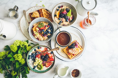 Barnathan Roof breakfast plate