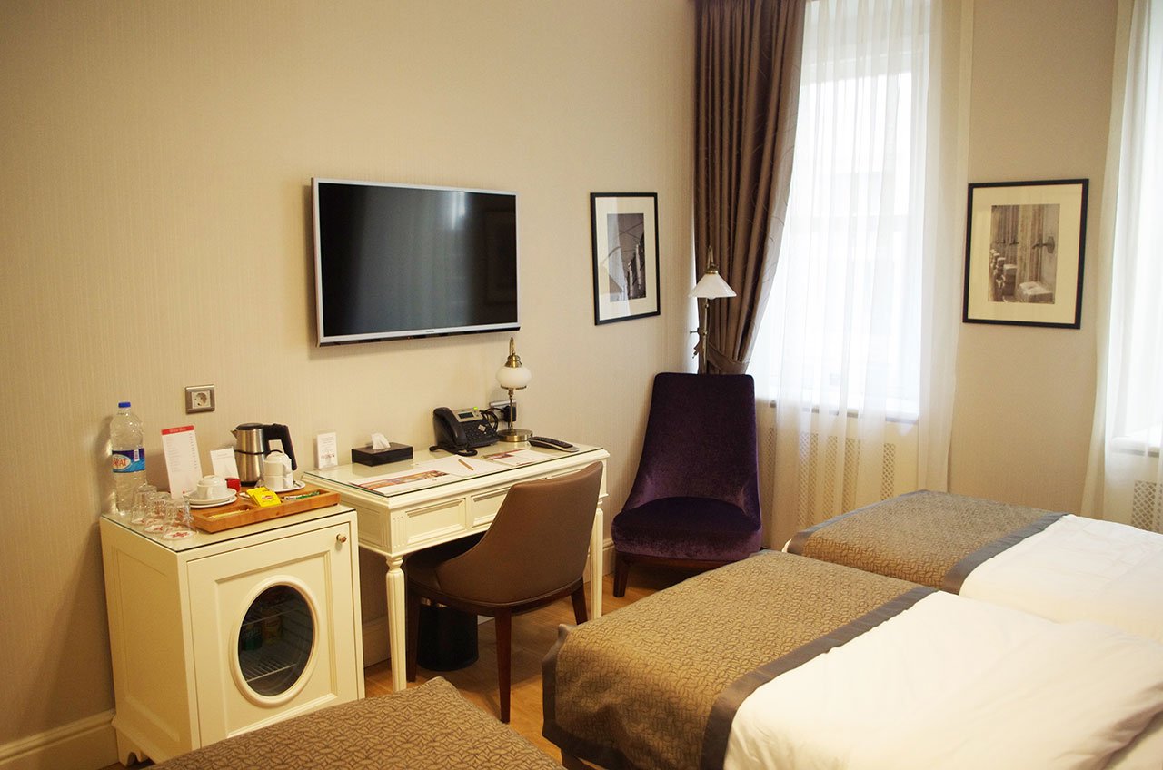 Meroddi Galata Mansion